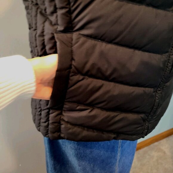 Talbots Down Quilted Puffer Vest Womens Sz Large Full Zip Black Casual Winter - Picture 3 of 7